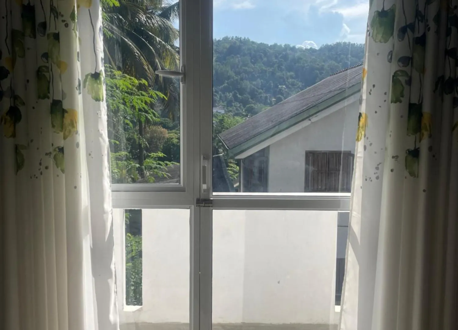 Inside Out Nature Resort Kandy 0*,